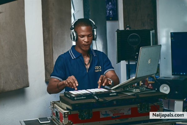 Dj D , one baba alujo - click for next photo