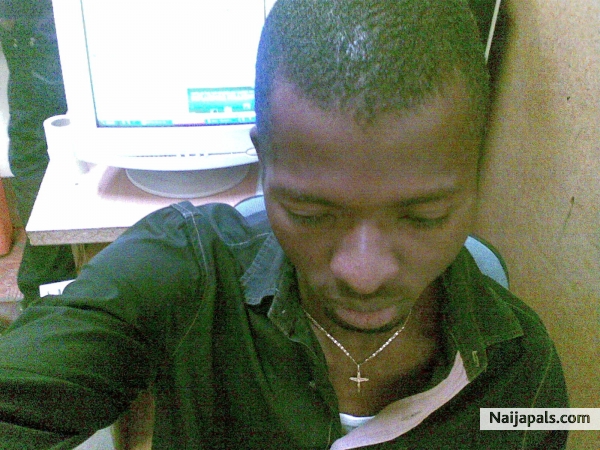 A LONELY VOICE ALL THE WAY FROM JOBURG CITY,SA - click for next photo