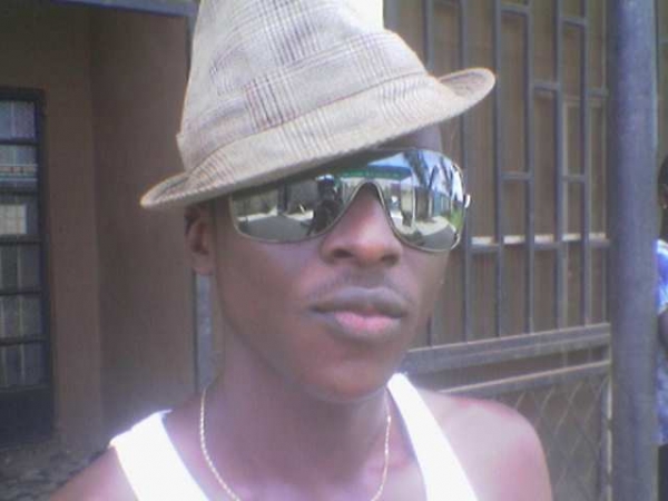  - click for next photo