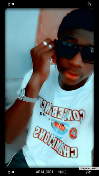 That star boi u wanna kw.... - click for next photo