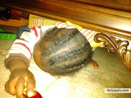 lolololol my grandson stuck under the bed - click for next photo