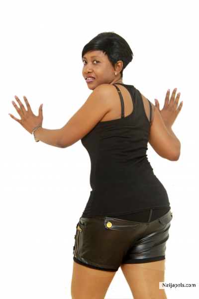 SHUDDY - click for next photo