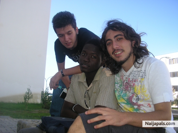  - click for next photo