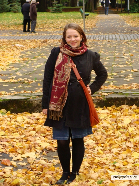 c' est moi:) - click for next photo