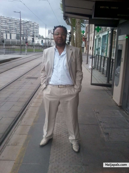  - click for next photo