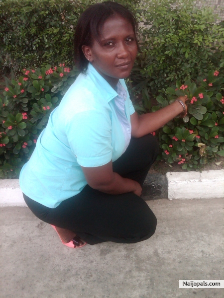 bukola - click for next photo