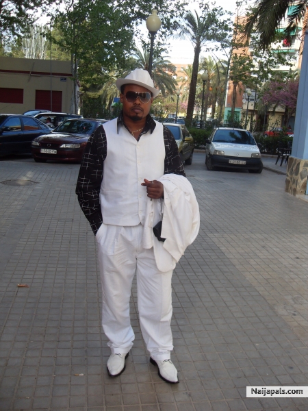  - click for next photo
