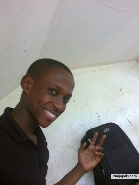 me in ma crib - click for next photo