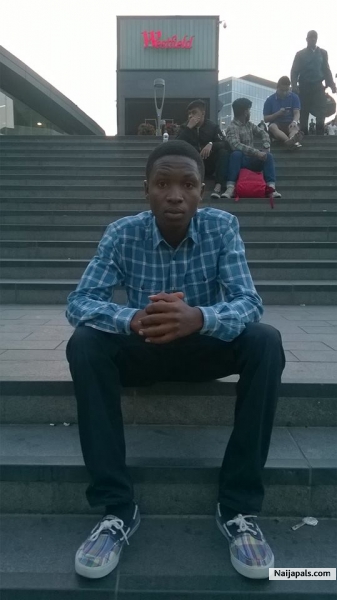  - click for next photo