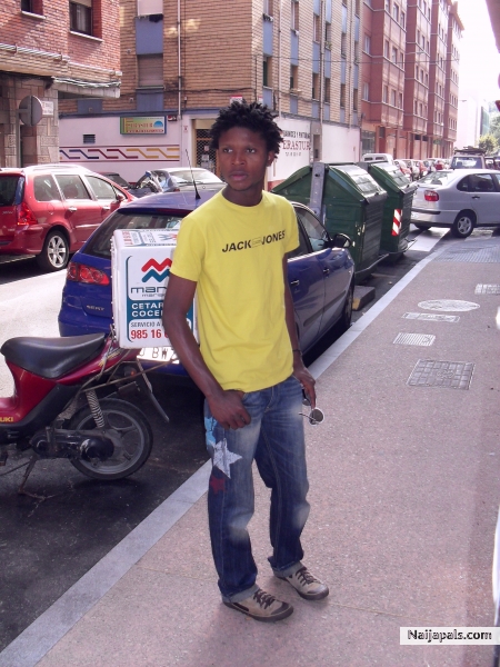  - click for next photo