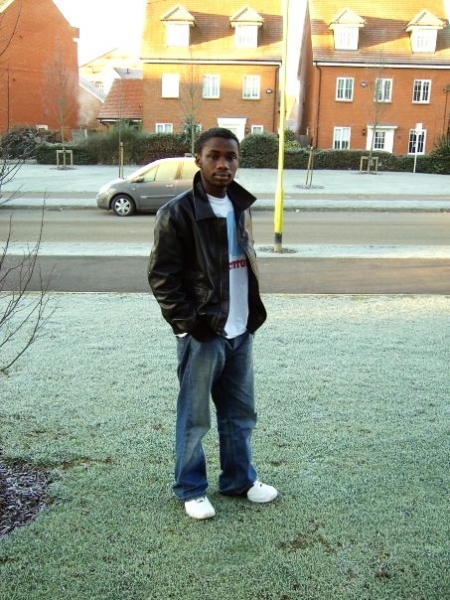 Mi Chilaxin in ma crib! - click for next photo