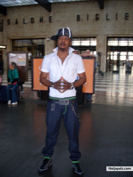  - click for next photo