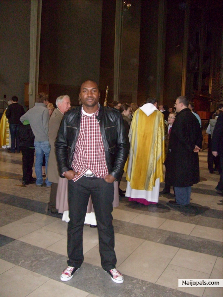  - click for next photo