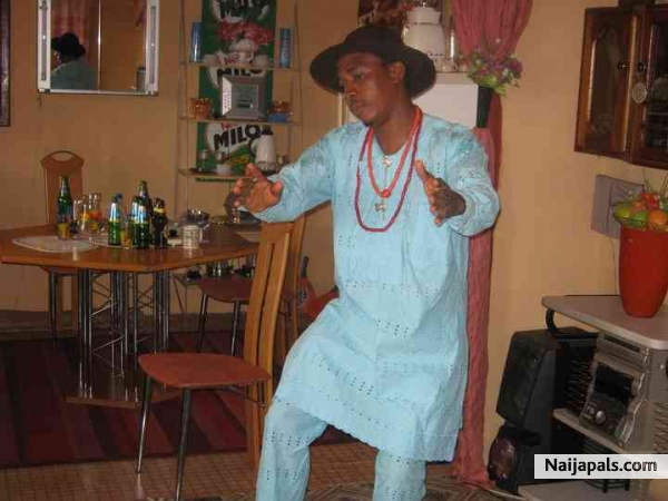 THIS A REAL PRINCE KEVTAN FROM EDO STATE DANCING - click for next photo