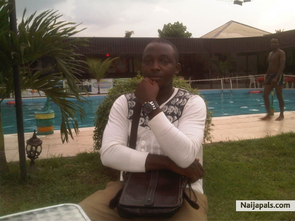 pool side - click for next photo