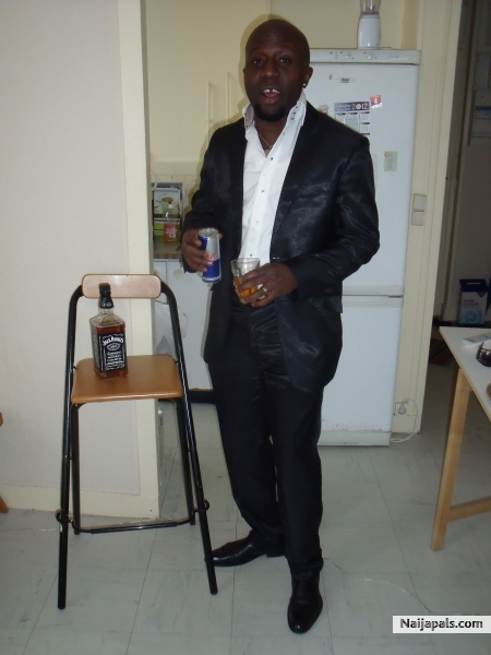  - click for next photo