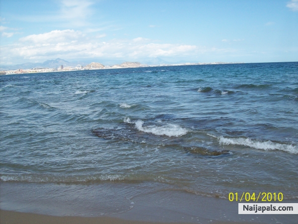  - click for next photo