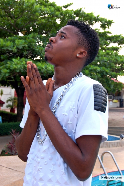 i only look up to God - click for next photo