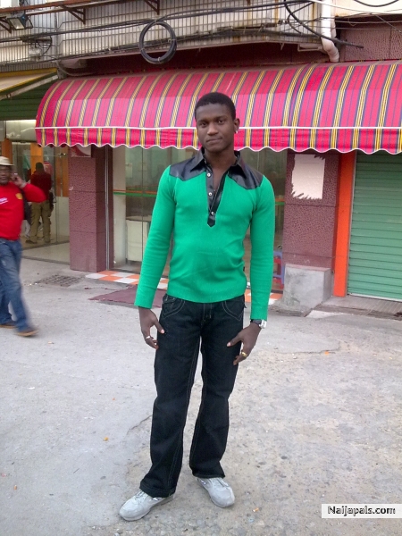  - click for next photo