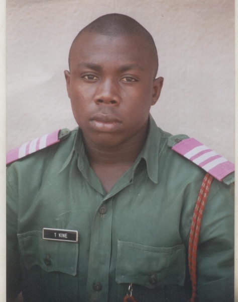 is not easy 2 b dere. - click for next photo
