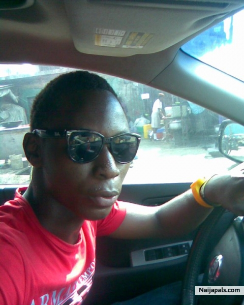 holla at ur boy - click for next photo