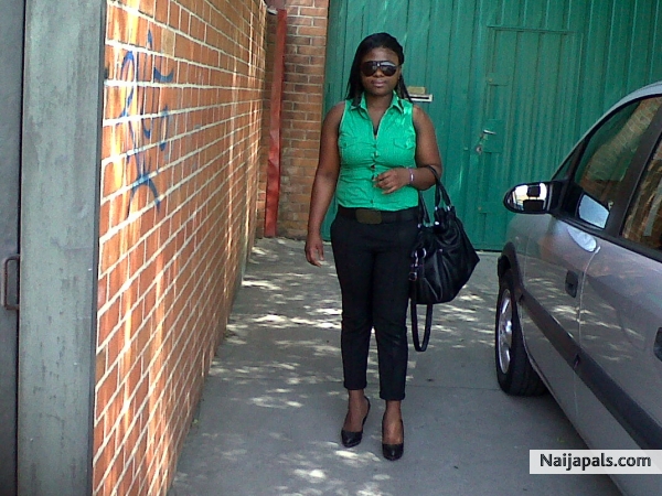  - click for next photo