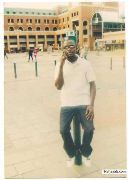  - click for next photo