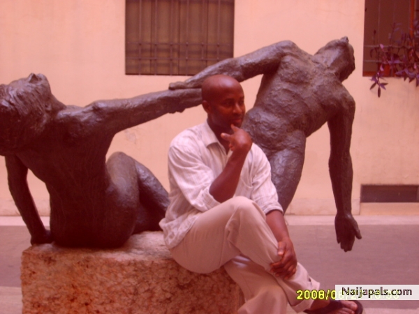  - click for next photo