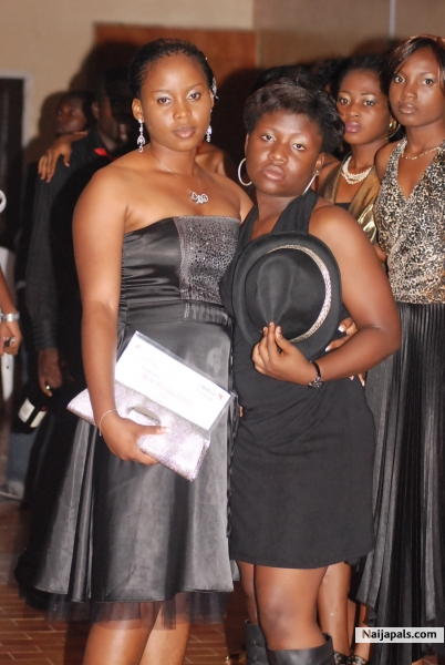 how does it feel to have beautiful sisters - click for next photo