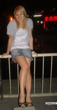  - click for next photo