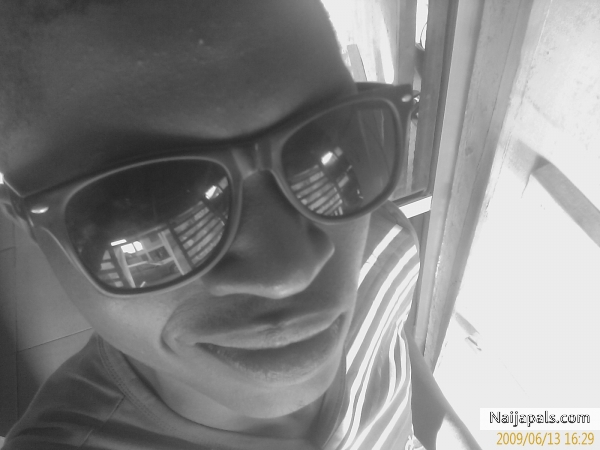 iam_dimeji - click for next photo