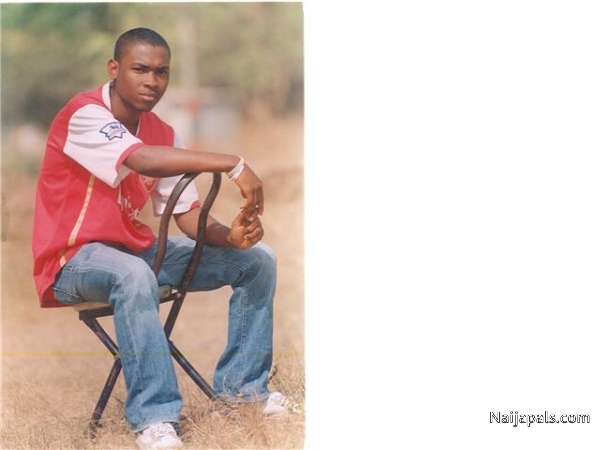 THATS THE KOOL GUY FROM NIGERIA - click for next photo