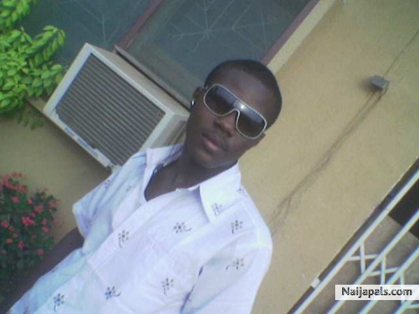 THIS CHUKS - click for next photo