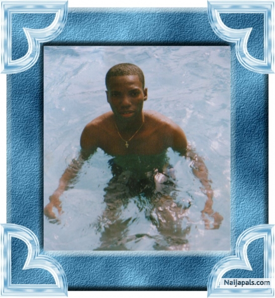 Me swimmig - click for next photo