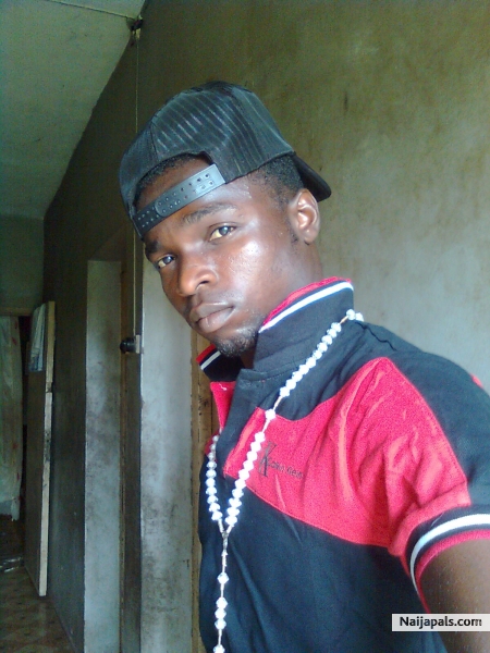 Fine boy no pinple - click for next photo