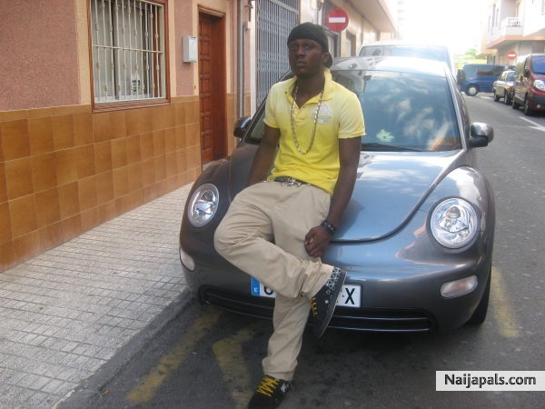  - click for next photo
