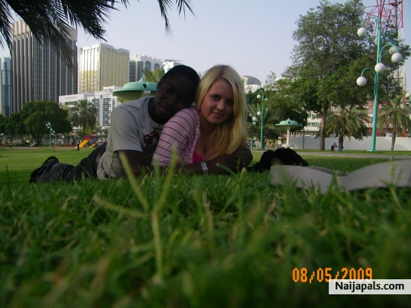 life is gud..... - click for next photo