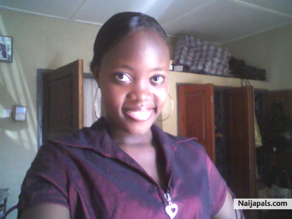 her smile dey kill me - click for next photo