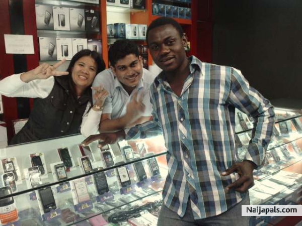 HELLO NIJA GOOD PEOPLE , HOW YOU ALL DOING - click for next photo