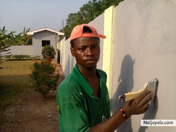 Painter - click for next photo