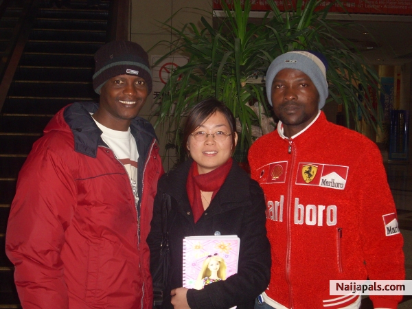 teeblack4lif,Alice n Maze - click for next photo
