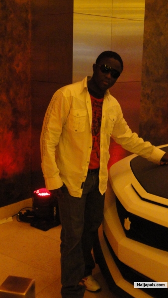  - click for next photo