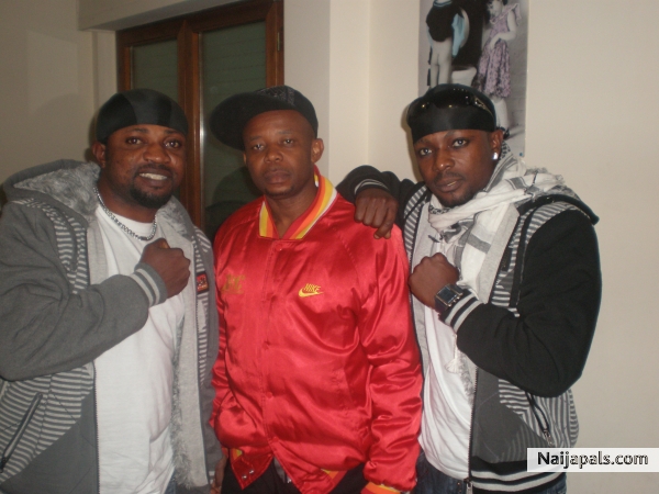 DJ ADAMZ AND DANFO DRIVER IN NAPLES,ITALY - click for next photo