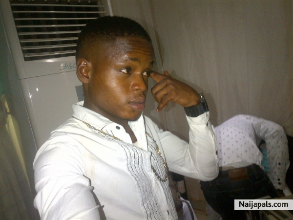  - click for next photo