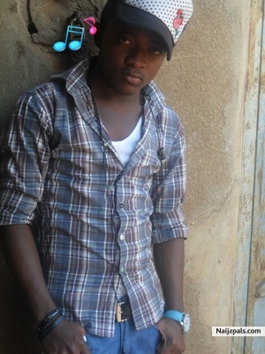 Am so guy guy lyk v-guy - click for next photo