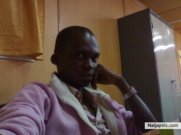 work aint easy...in my work table - click for next photo