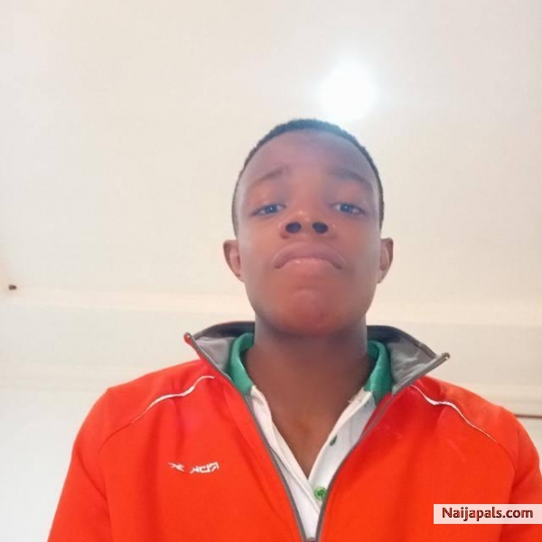 I recharge and get paid. For more information. Kindly chat me up at 08072863166 - click for next photo