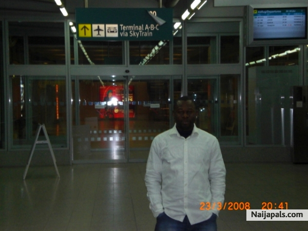 dusseldorf airport,germany - click for next photo