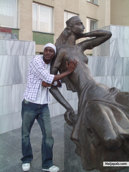  - click for next photo