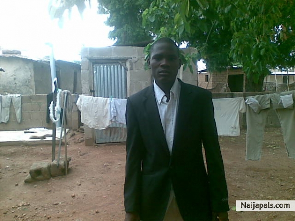 Dayil cletus - click for next photo